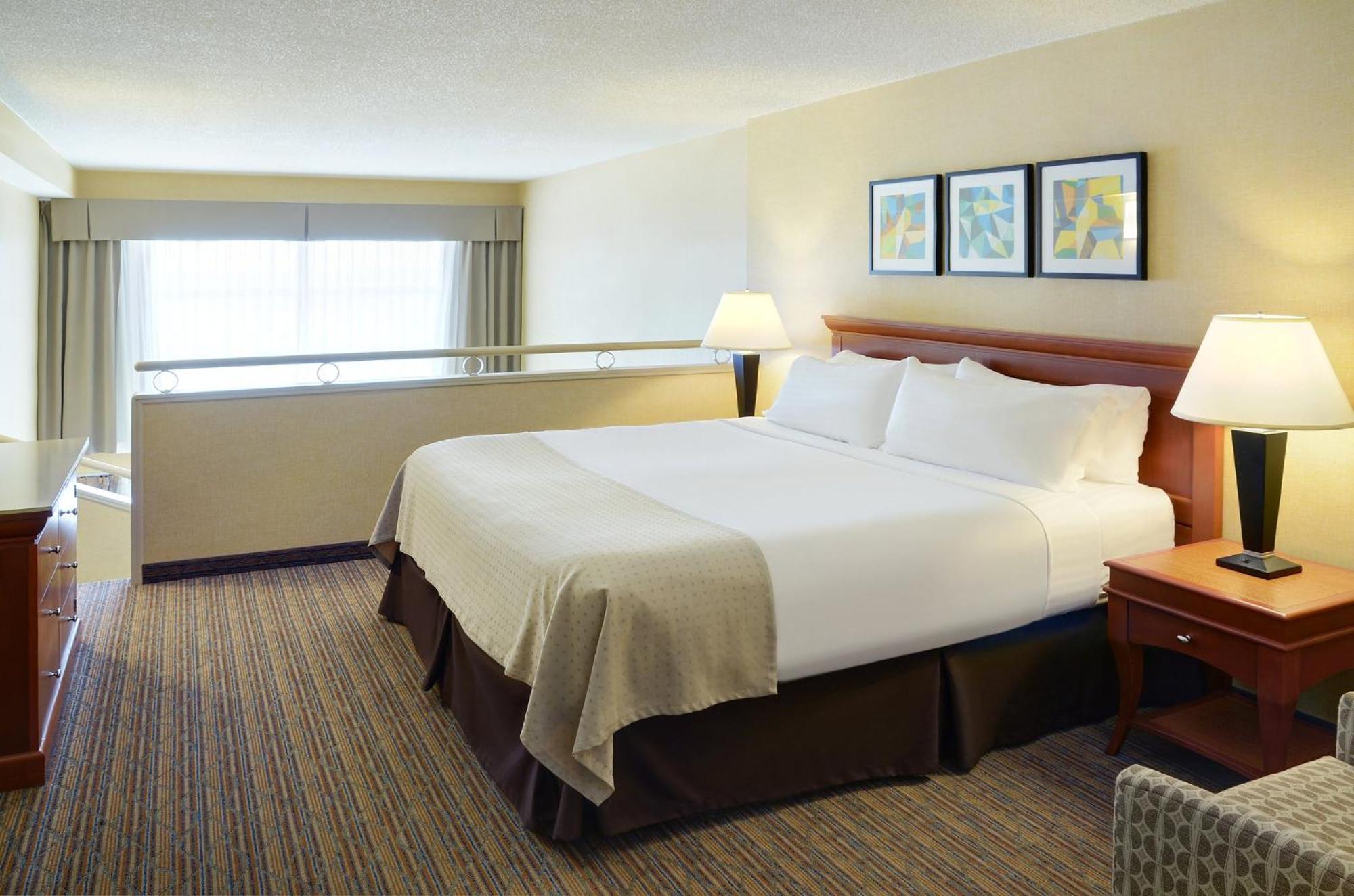 & By Ihg 3* London