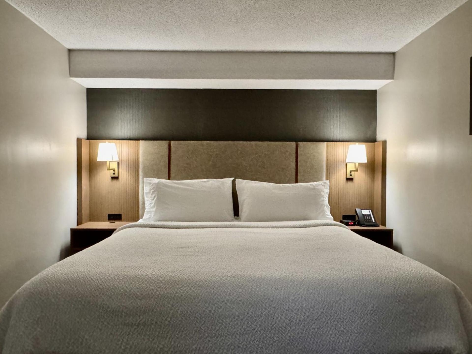 & By Ihg
